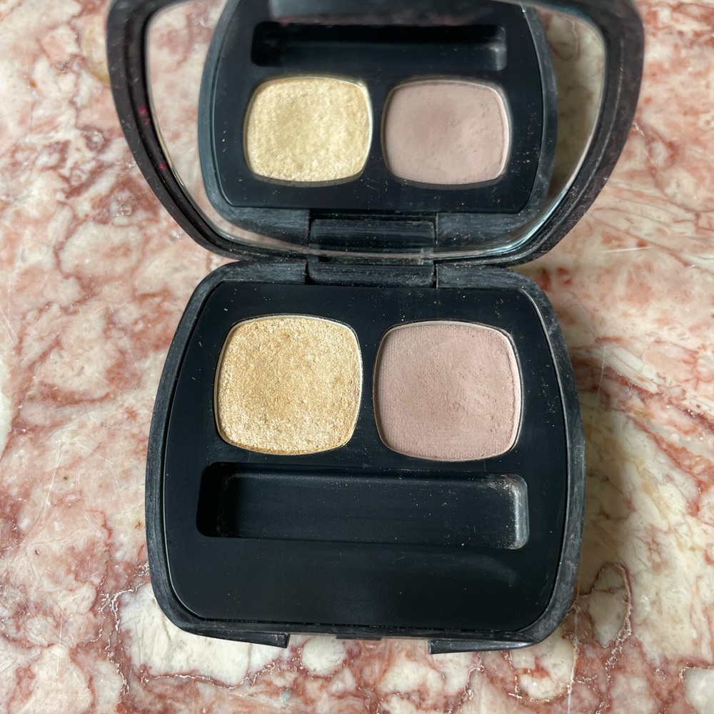 bareMinerals The Promise Gold and Tan Eyeshadow Duo